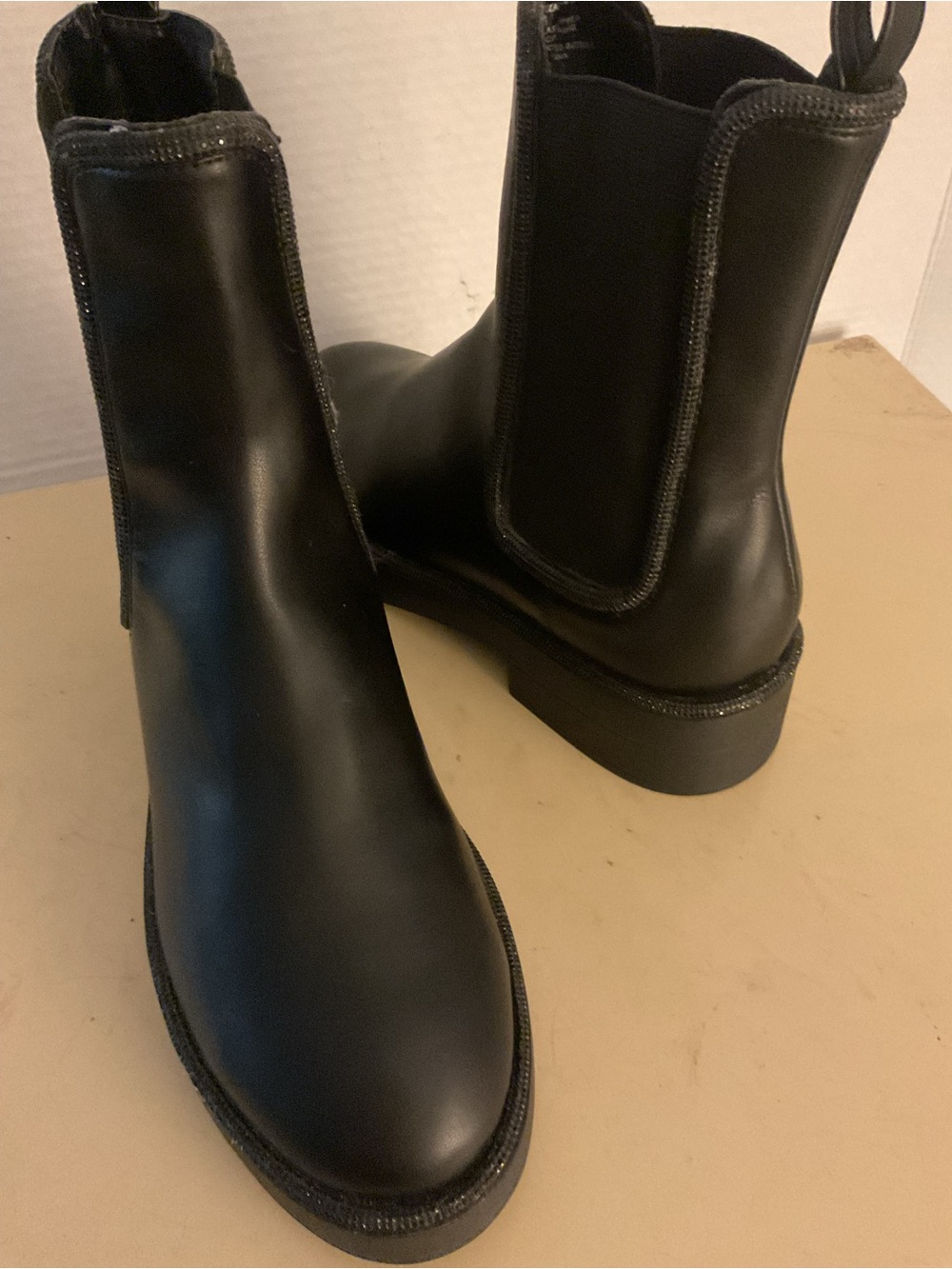 Steven By Steve Madden women Black Chelsea Platform Ankle Boots US 8.5